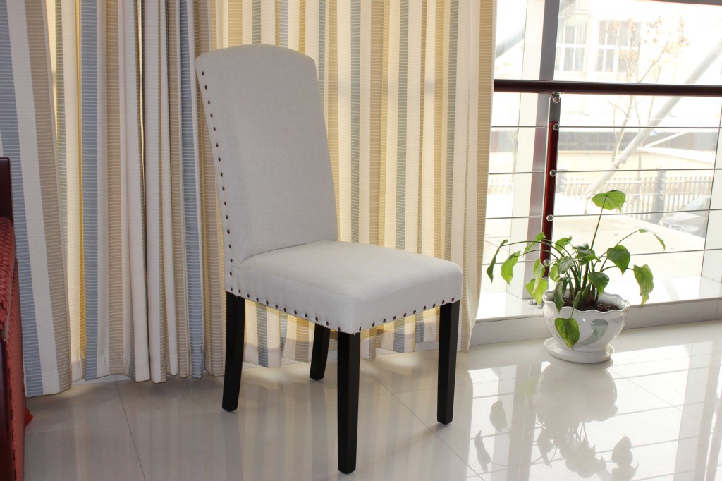 安吉餐椅 融合時尚設(shè)計與實用本色的家居優(yōu)選